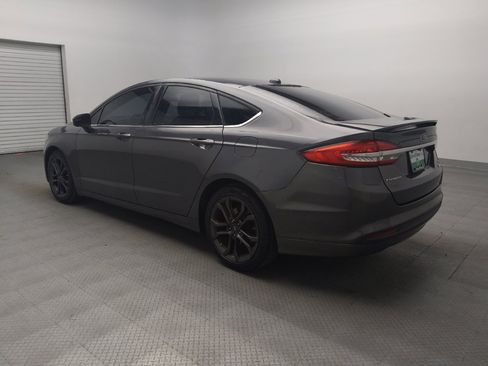 Used 2018 Ford Fusion SE w/ Equipment Group 201A FWD image 5