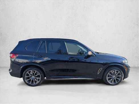 Certified 2022 BMW X5 M50i image 4
