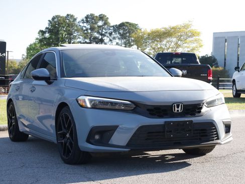 Used 2024 Honda Civic Sport Touring image 6