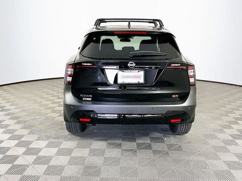 New 2026 Nissan Kicks SR w/ Cold Weather Package image 9
