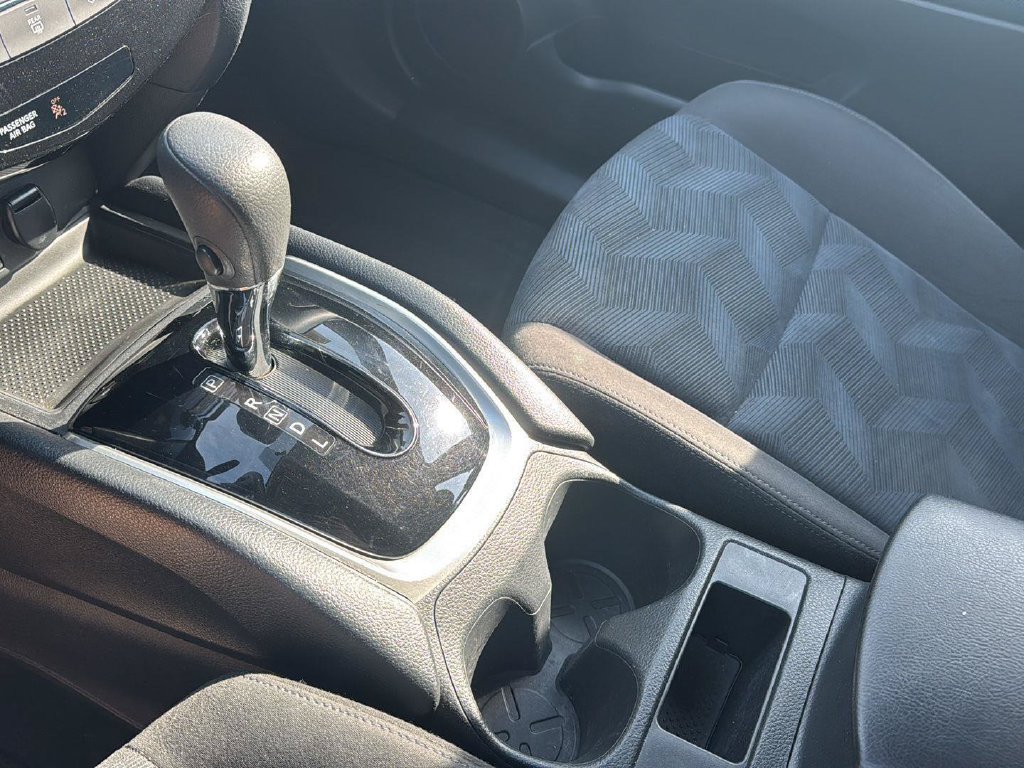 Used 2015 Nissan Rogue S AWD/4WD image 21