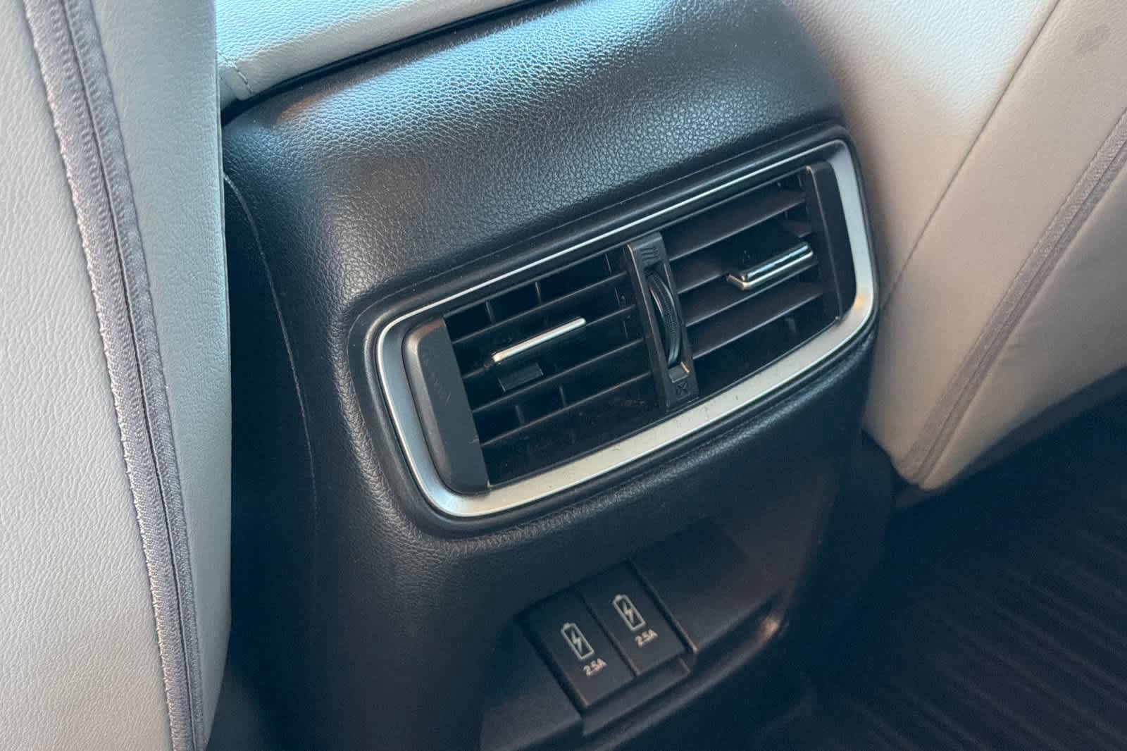 Used 2019 Honda CR-V Touring image 14