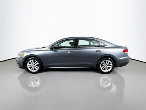 Used 2020 Volkswagen Passat 2.0T SE image 2