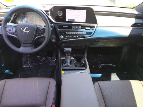 Used 2025 Lexus ES 350 w/ Premium Package FWD image 13