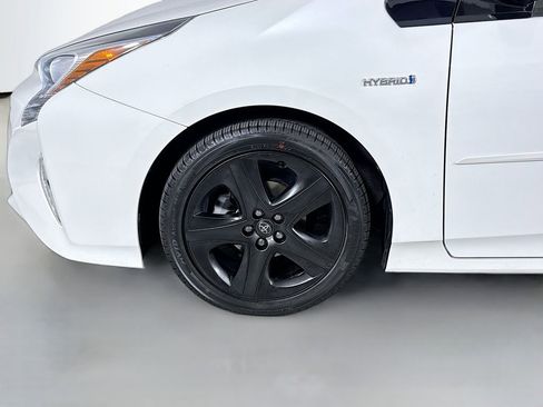 Certified 2016 Toyota Prius Three Touring image 33