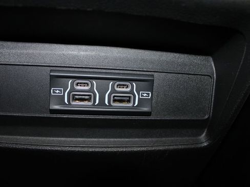 Used 2023 Jeep Grand Cherokee L Laredo image 31