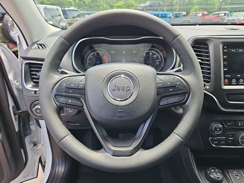 Used 2022 Jeep Cherokee Trailhawk w/ Comfort/Convenience Group AWD/4WD image 23