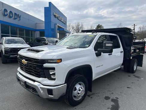 New 2026 Chevrolet Silverado 3500 W/T w/ WT Convenience Package AWD/4WD image 1