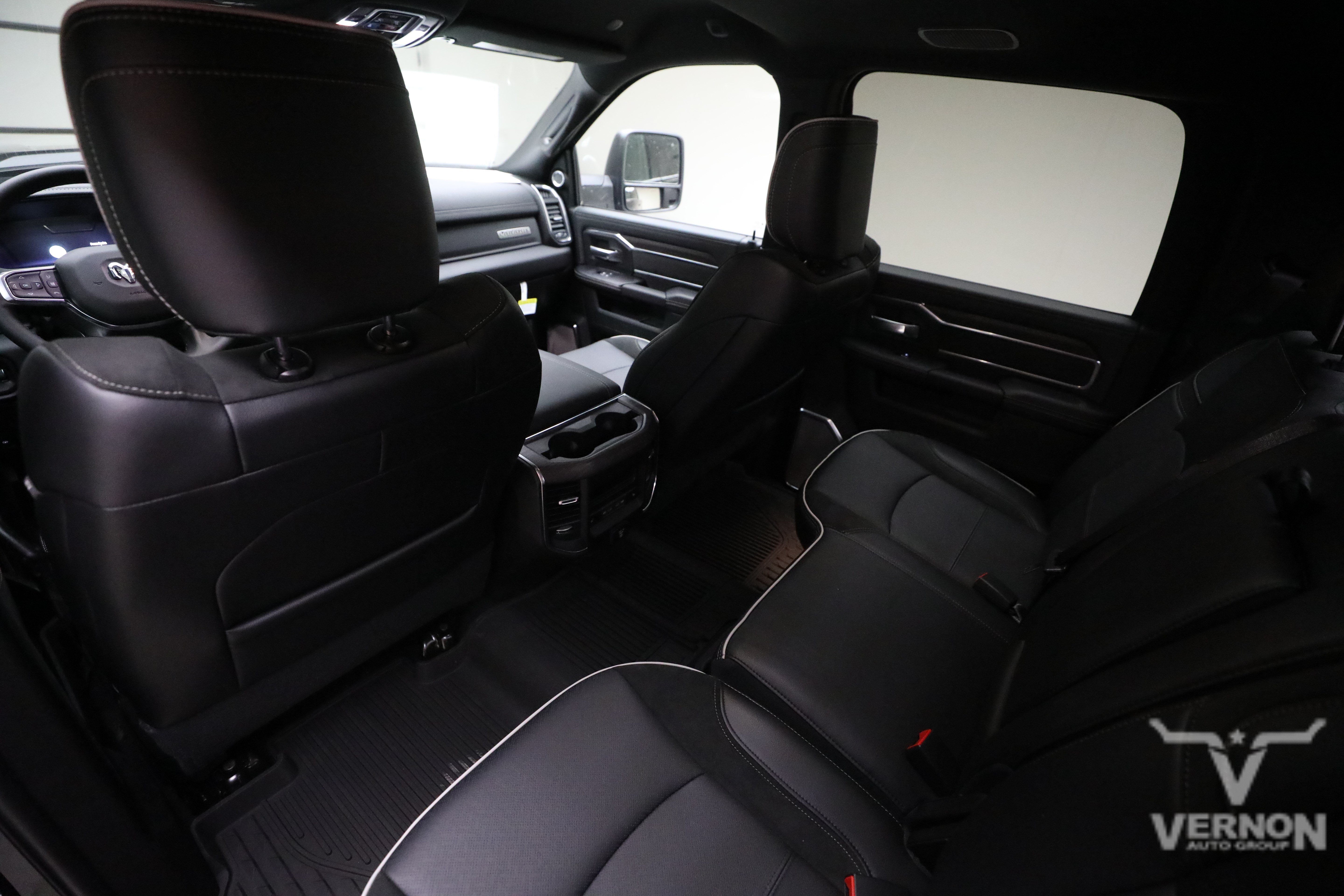 New 2027 RAM 3500 Laramie AWD/4WD image 9