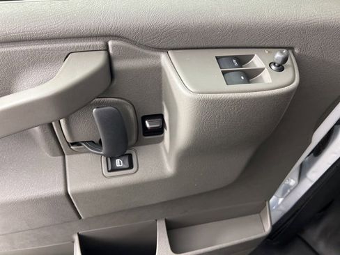 Used 2024 GMC Savana 2500 Extended image 20