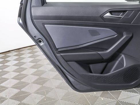Used 2026 Volkswagen Jetta SE FWD image 35