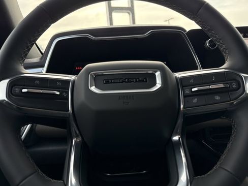 New 2026 GMC Canyon Denali image 24