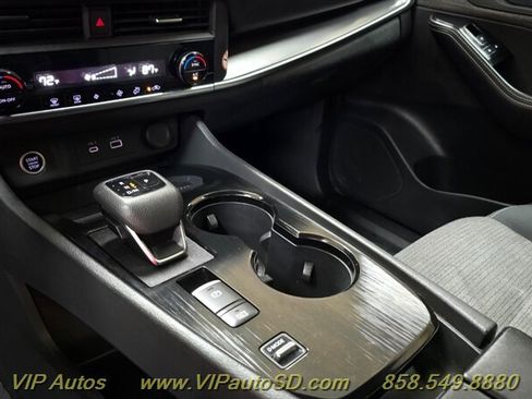 Used 2023 Nissan Rogue SV FWD image 19