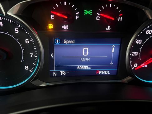 Used 2021 Chevrolet Equinox LT image 22