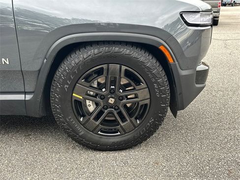 Used 2023 Rivian R1T Adventure image 13