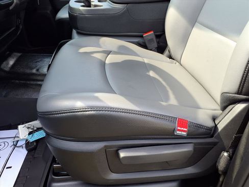 New 2026 RAM 2500 Tradesman w/ Chrome Appearance Group image 14