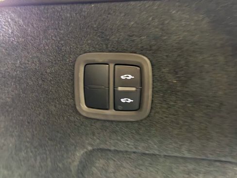 Used 2025 Porsche Cayenne GTS image 72