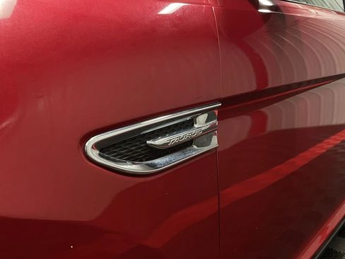 Used 2010 Ford Taurus SEL image 12