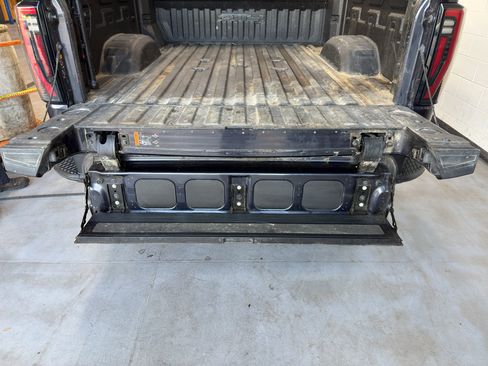 Used 2024 GMC Sierra 2500 AT4 w/ AT4 Premium Plus Package AWD/4WD image 23