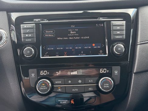 Used 2019 Nissan Rogue SV FWD image 24