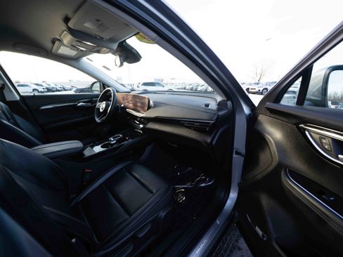 Used 2024 Buick Envision Preferred image 26