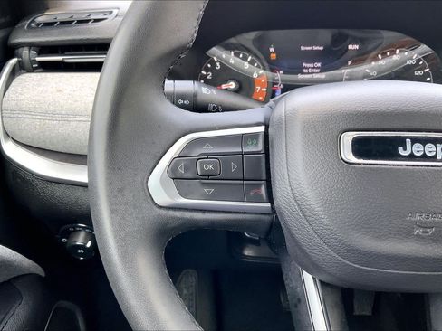 Used 2024 Jeep Compass Latitude AWD/4WD image 23