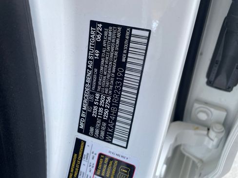 Used 2024 Mercedes-Benz C 300 C 300 image 29