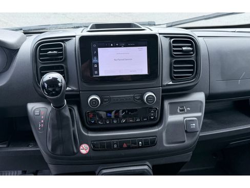 Used 2024 RAM ProMaster 2500 w/ Convenience Group image 15