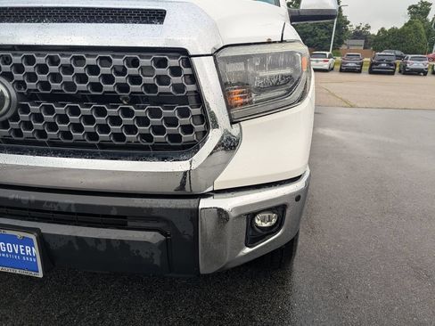 Used 2018 Toyota Tundra Limited w/ Limited Premium Package AWD/4WD image 10
