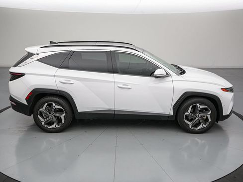 Used 2024 Hyundai Tucson Limited FWD image 3