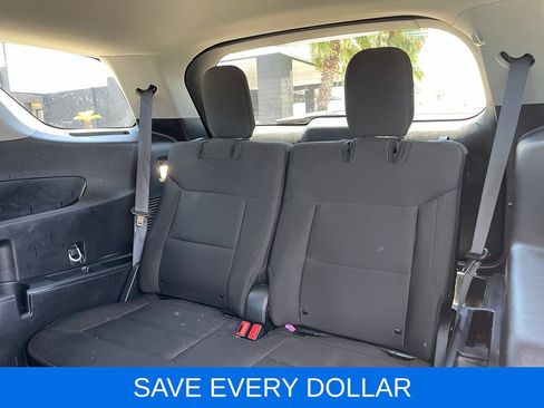 Used 2024 Ford Explorer XLT RWD image 15