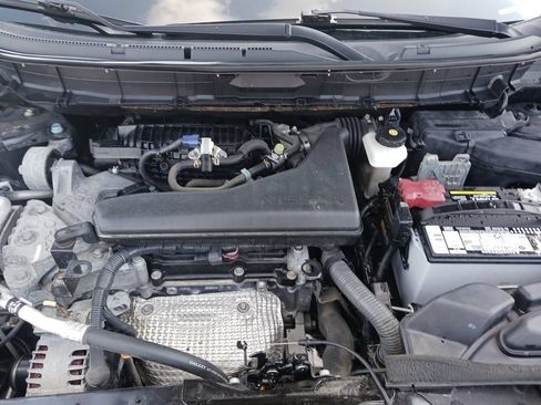 Used 2017 Nissan Rogue SV FWD image 14