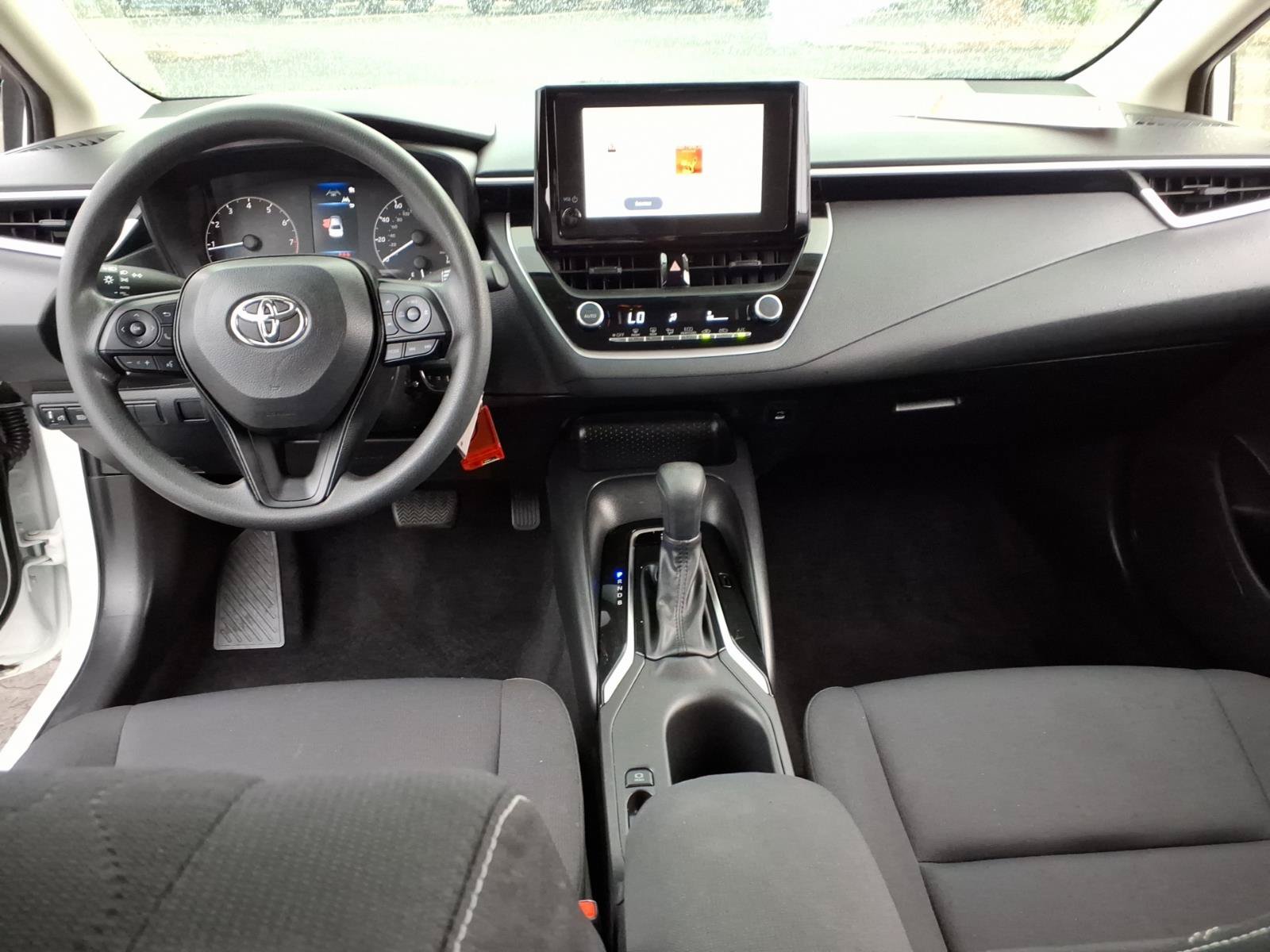 Used 2024 Toyota Corolla LE FWD image 11