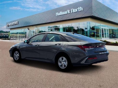 New 2026 Hyundai Elantra SE image 4