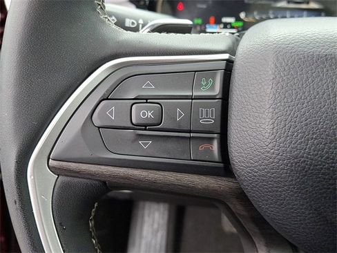 Used 2024 Jeep Grand Cherokee Limited 4xe image 17