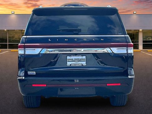 Used 2022 Lincoln Navigator L Reserve AWD/4WD image 4