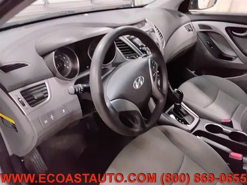 Used 2016 Hyundai Elantra SE image 11