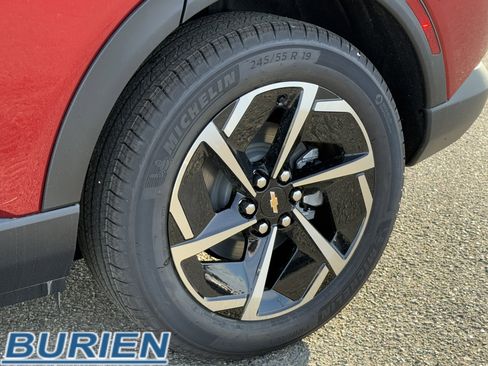 New 2026 Chevrolet Equinox EV LT image 34