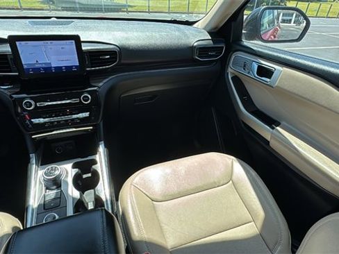 Used 2023 Ford Explorer Limited image 23