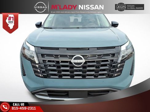 New 2026 Nissan Pathfinder Platinum image 2