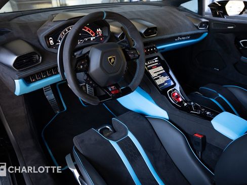 Used 2024 Lamborghini Huracan Tecnica image 20