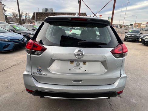 Used 2017 Nissan Rogue S FWD image 6