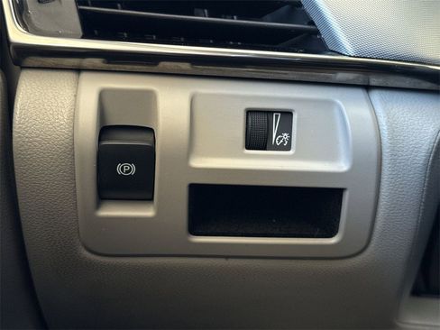 Certified 2019 Cadillac CTS Luxury image 18