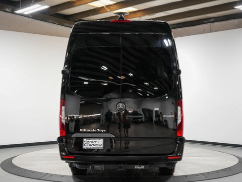 Used 2020 Mercedes-Benz Sprinter 3500 image 7