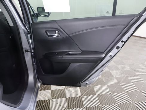 Used 2017 Honda Accord EX-L image 20