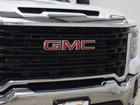 Used 2023 GMC Sierra 2500 Pro w/ Convenience Package AWD/4WD image 5