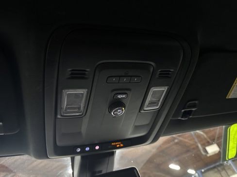 Used 2021 GMC Yukon SLT image 16