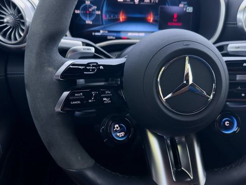 Used 2022 Mercedes-Benz SL 63 AMG 4MATIC w/ Driver Assistance Package image 15