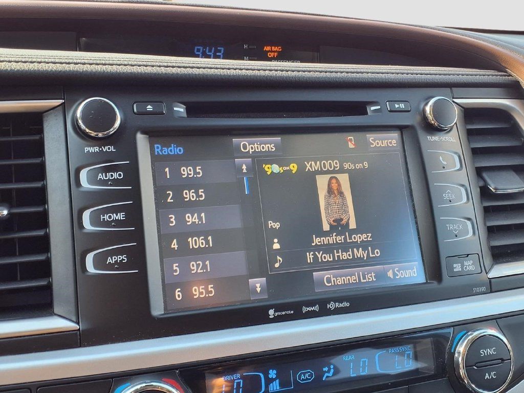 Used 2019 Toyota Highlander XLE AWD/4WD image 10