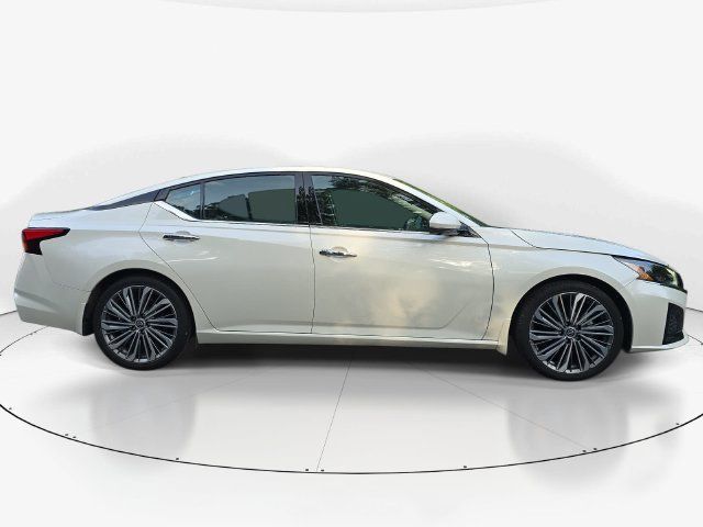 Used 2024 Nissan Altima 2.5 SL FWD image 4